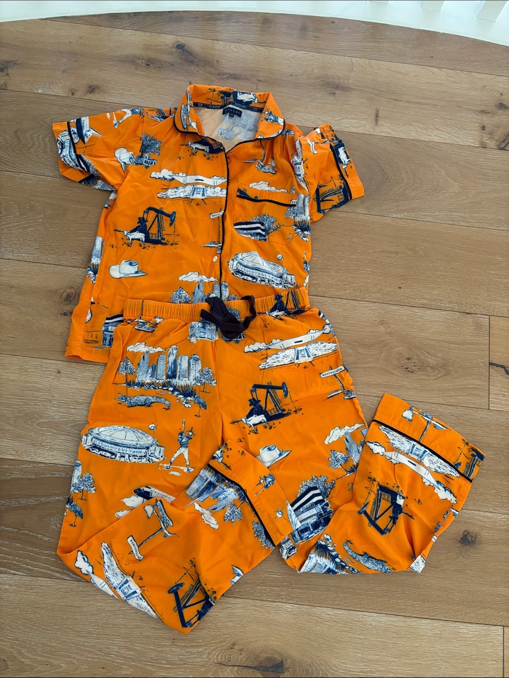 Houston toile Short-Sleeve Pajama Set in Orange - Picture 4 of 12